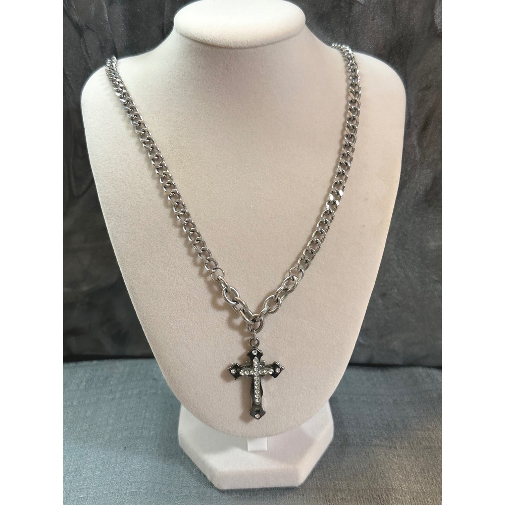 Claire's Silver Tone Rhinestone Cross Pendant Curb Chain Necklace Gothic Alt